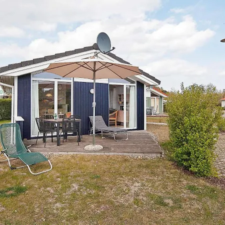Holiday home Two-bedroom In 18 Groemitz
