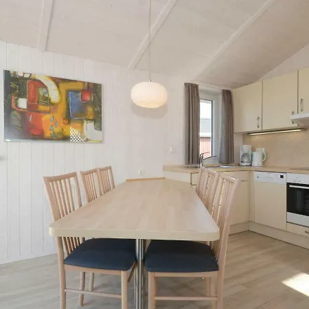 Two-bedroom In 18 *